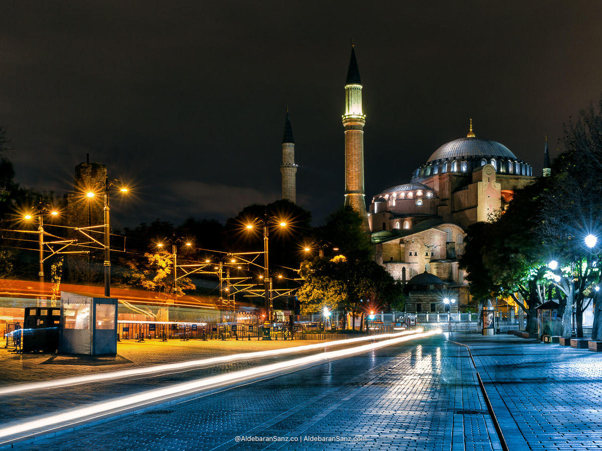 Museo de Santa Sofía al anochecer, Estambul Turquía - © Aldebaran Sanz